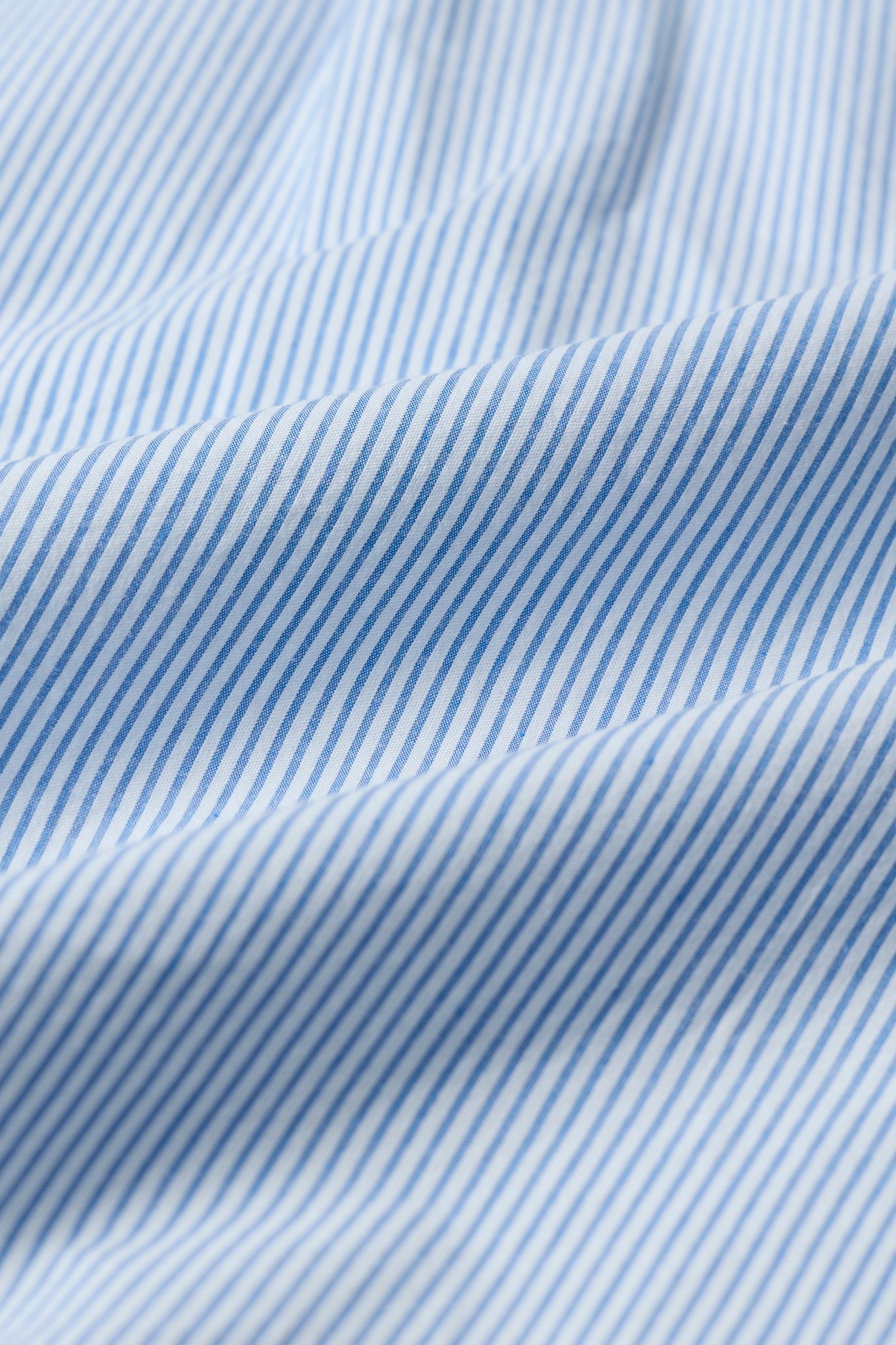 CLASSIC BUTTON DOWN SHIRT in LIGHT BLUE STRIPE