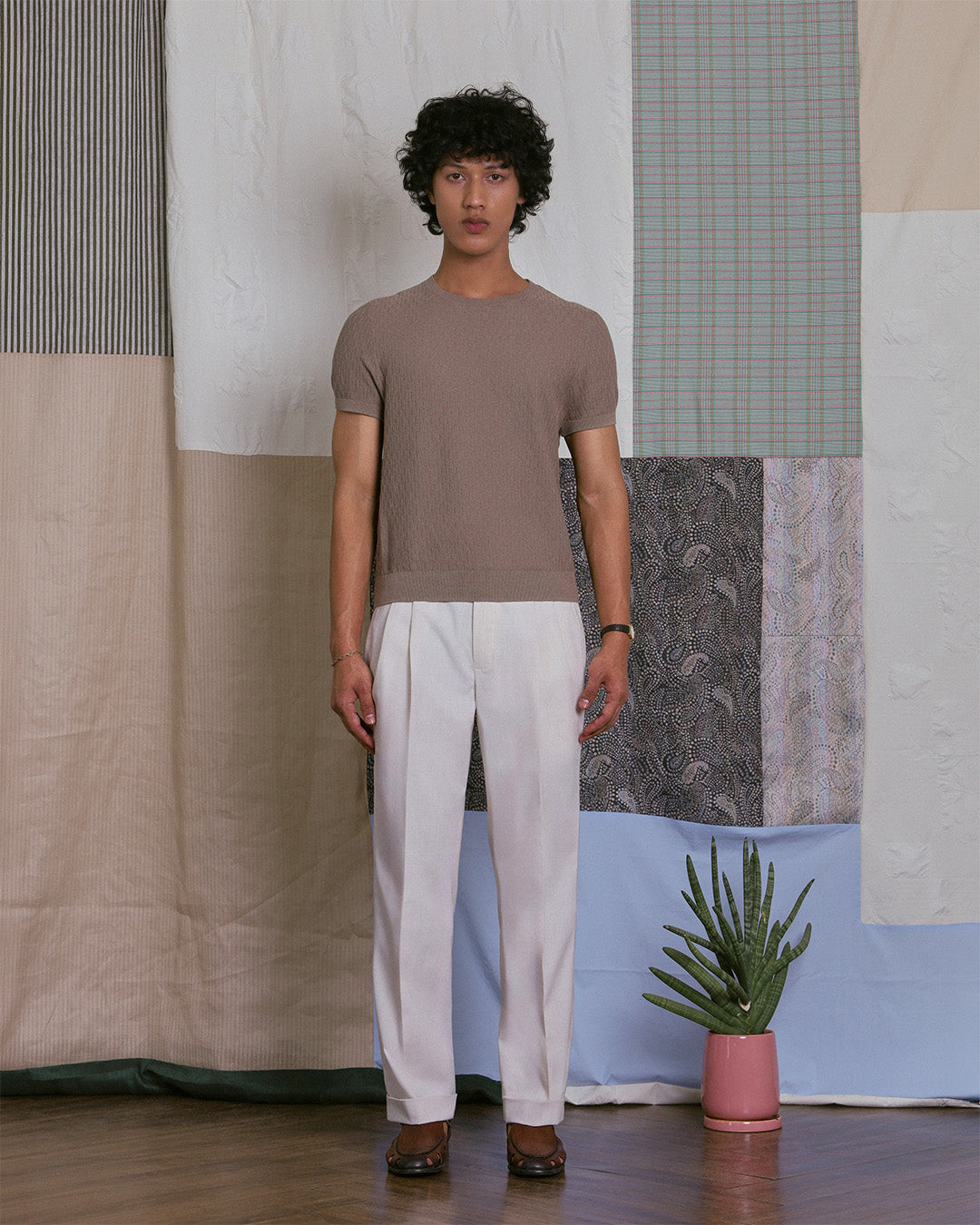 CREW NECK KNIT TEE in TAUPE