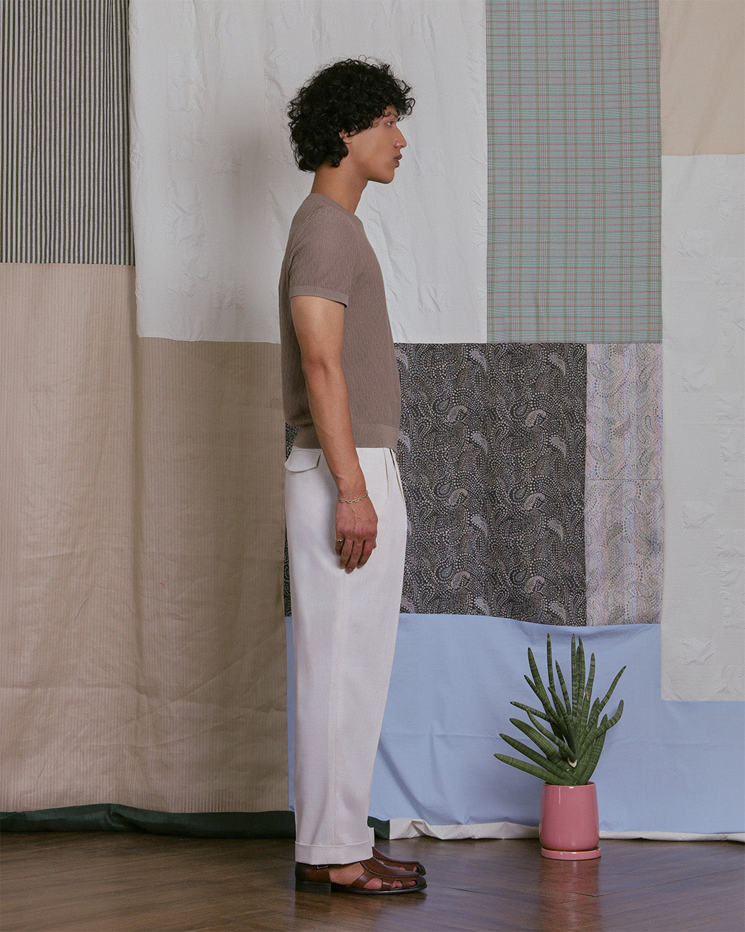 CREW NECK KNIT TEE in TAUPE