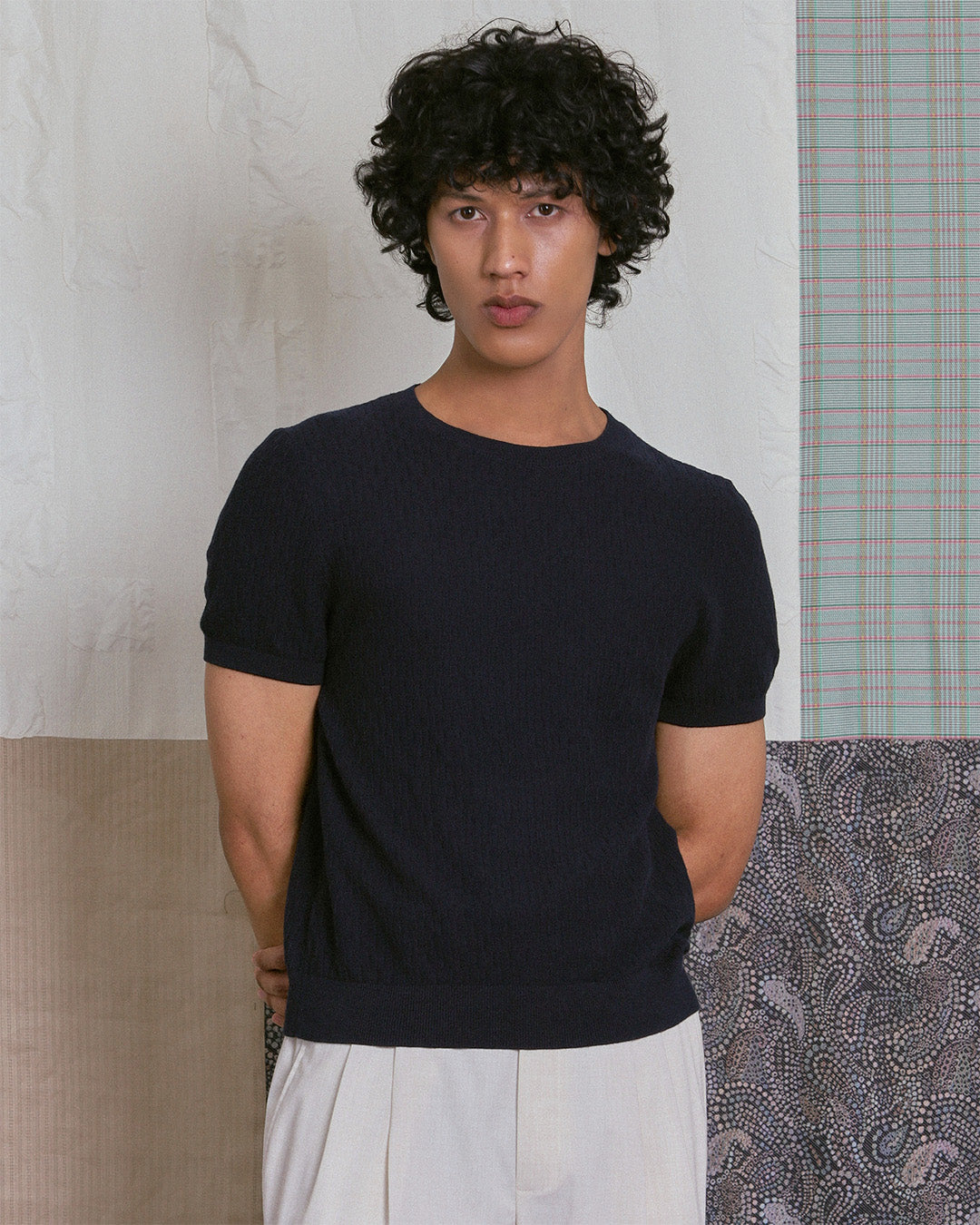 CREW NECK KNIT TEE in NAVY