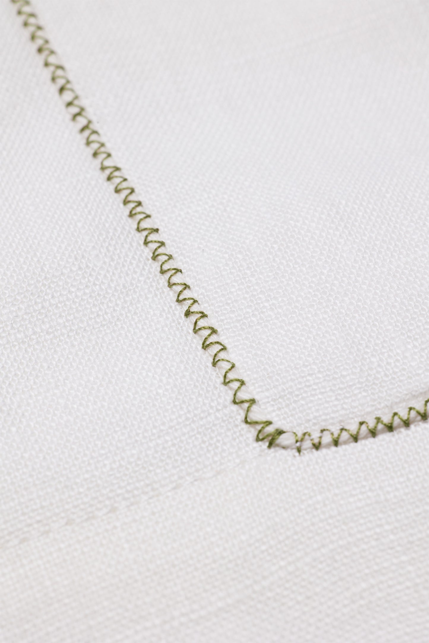 EMBROIDERED BOWLING in OFF WHITE LINEN