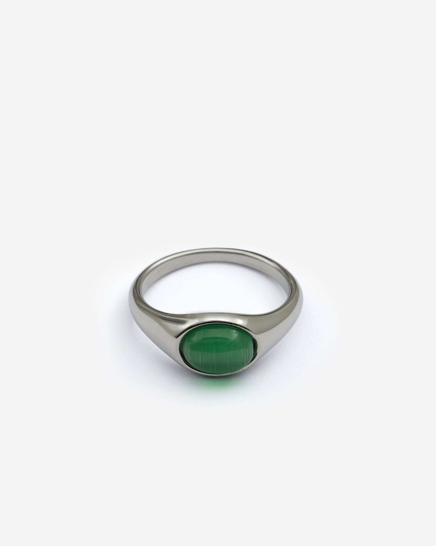 EMERALD OVAL SIGNET RING